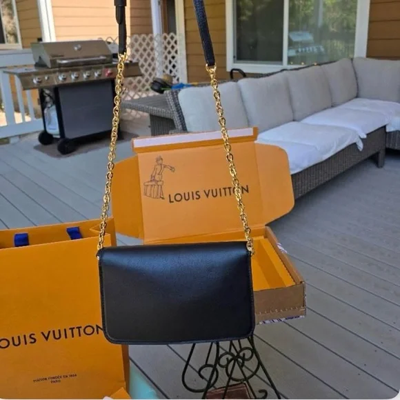 NWB Louis Vuitton Wallet on Chain Bloom purse Black w/receipt and box - Picture 5 of 7